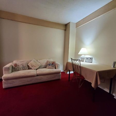 6 Minutes From The Falls! Spacious 2Nd Floor Apartment Sleeps 5 Καταρράκτες του Νιαγάρα Εξωτερικό φωτογραφία